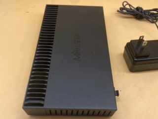 excelente-mikrotik-rb4011uias-pocos