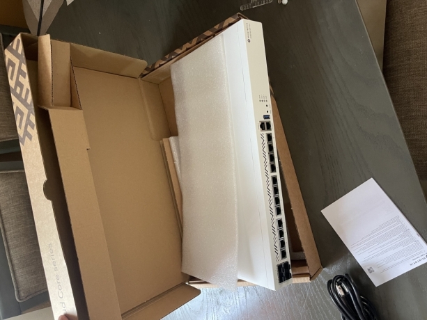 mikrotik-ccr-2116-12g-4s-big-1
