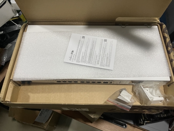 mikrotik-ccr1036-8g-2s-big-1