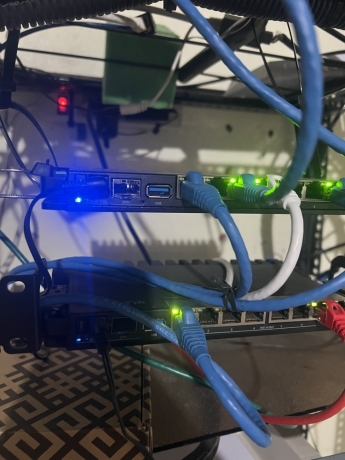 router-mikrotik-5009-big-1