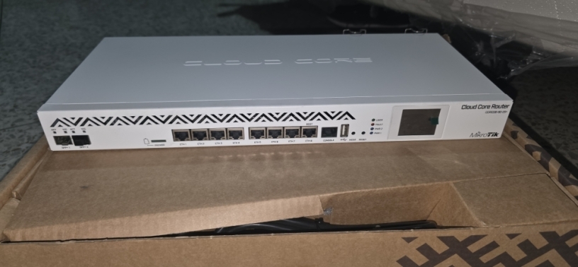 mikrotik-ccr1036-8g-2s-big-0