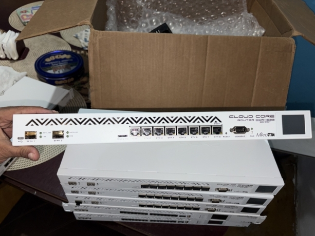 mikrotik-ccr1036-8g-2s-big-2