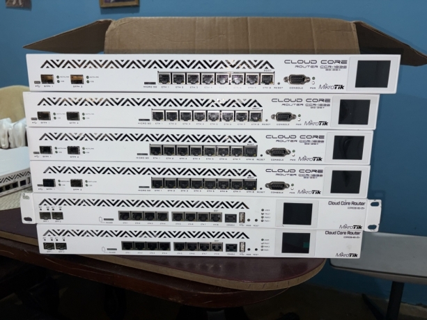 mikrotik-ccr1036-8g-2s-big-0