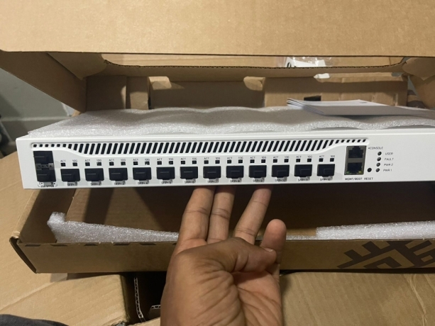 mikrotik-ccr2004-1g-12s2xs-big-2