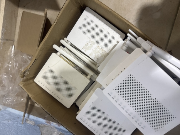 lote-30-modem-zte-f660-y-eg8141a5-usadas-big-1