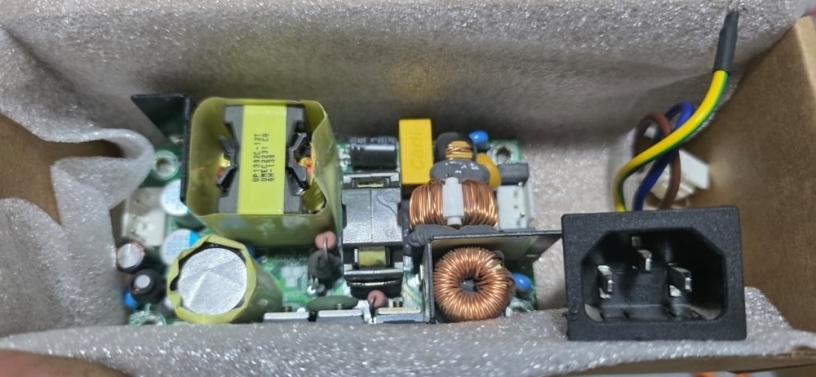 fuente-mikrotik-10up1302c-12-big-0