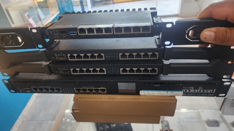 mikrotik-4011-5009-3011-big-0