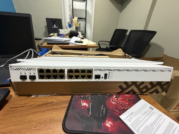 mikrotik-ccr2004-16g-2s-big-0