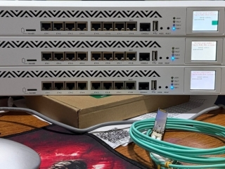3-microtik-1036-8g-2s