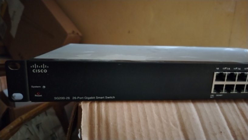 switch-cisco-sg-200-26-big-1