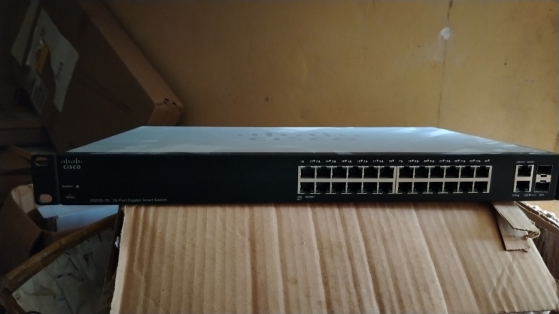 switch-cisco-sg-200-26-big-0
